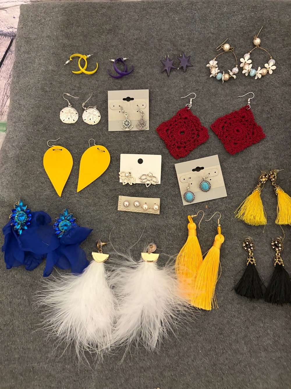 Lot of 17 Assorted Women's Earrings
